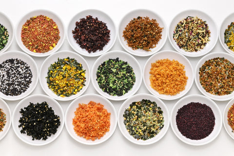 Different varieties of furikake