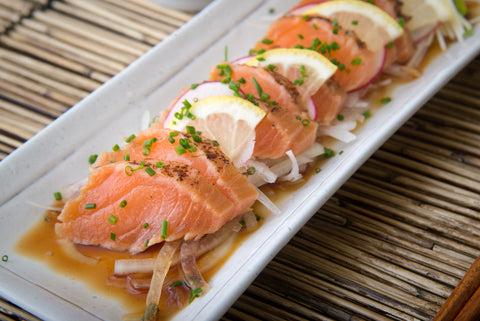 Salmon tataki with ponzu sauce