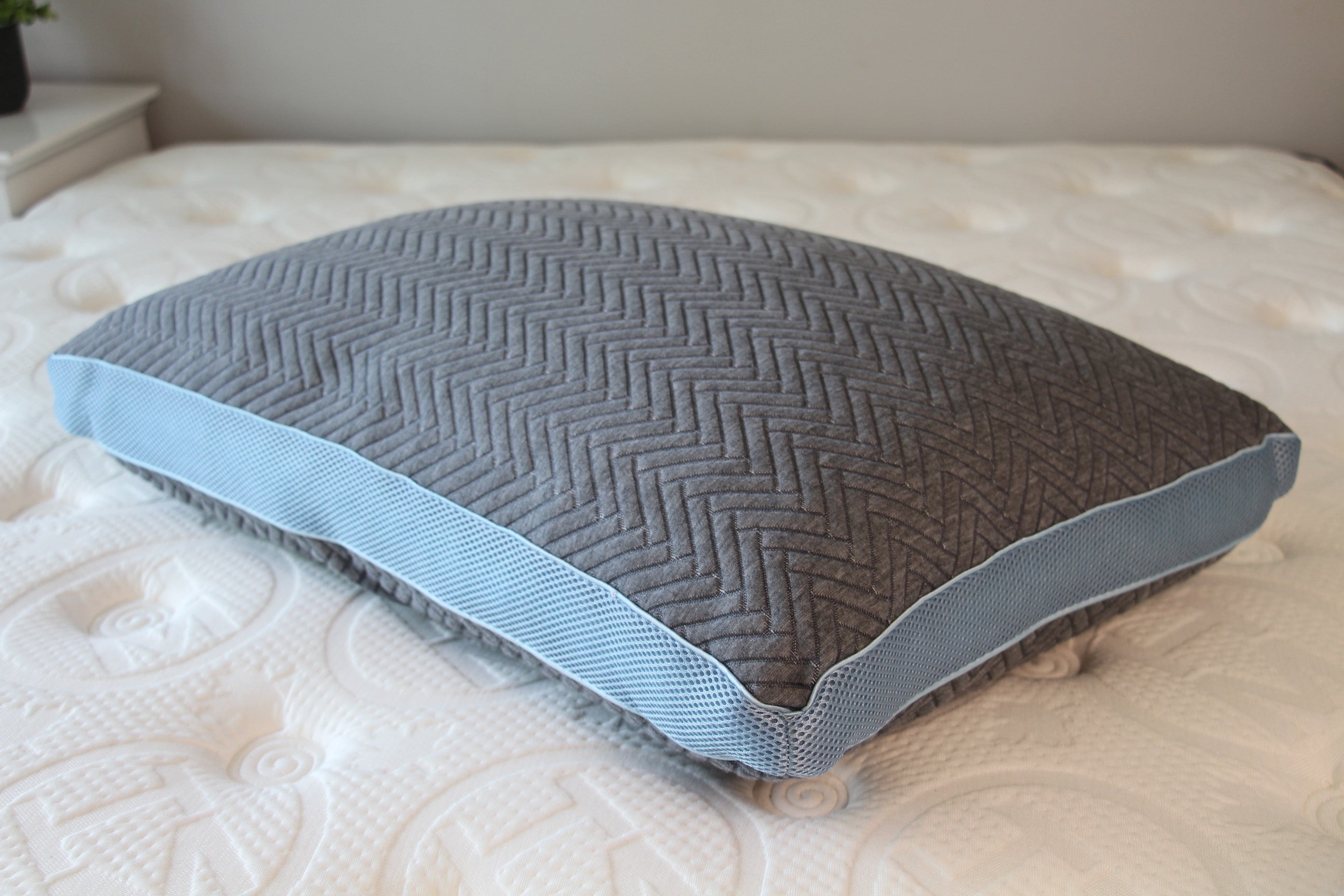 Active Charcoal Pillow with Customizable Comfort Foam (Ultimate) - How to Host product image