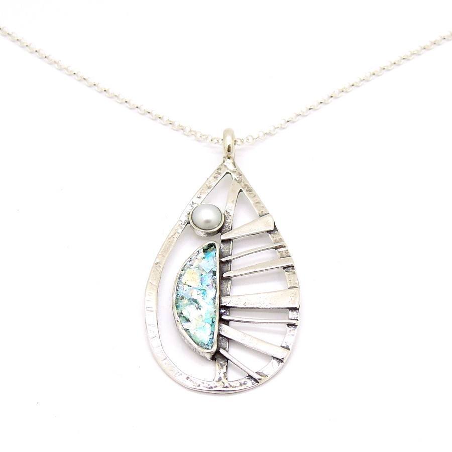 Billede af Dråbeformet halskæde med sød perle og romersk glas