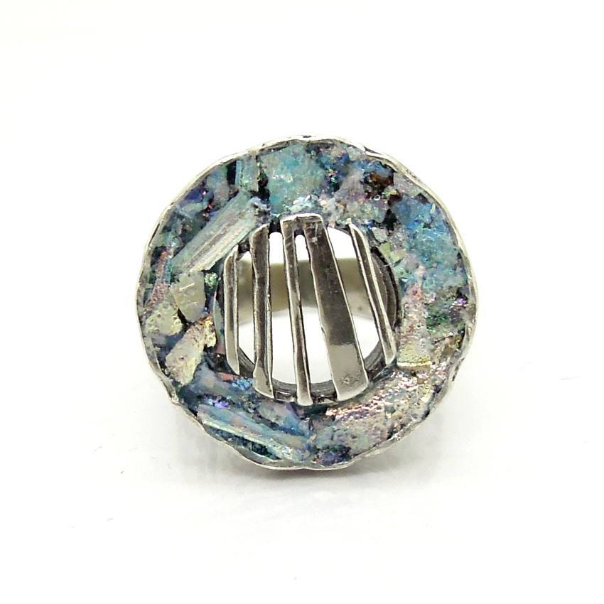 Se Smykke ring med sølv mønster og romersk glas, 57 (L) hos Niibuhr Jewelry