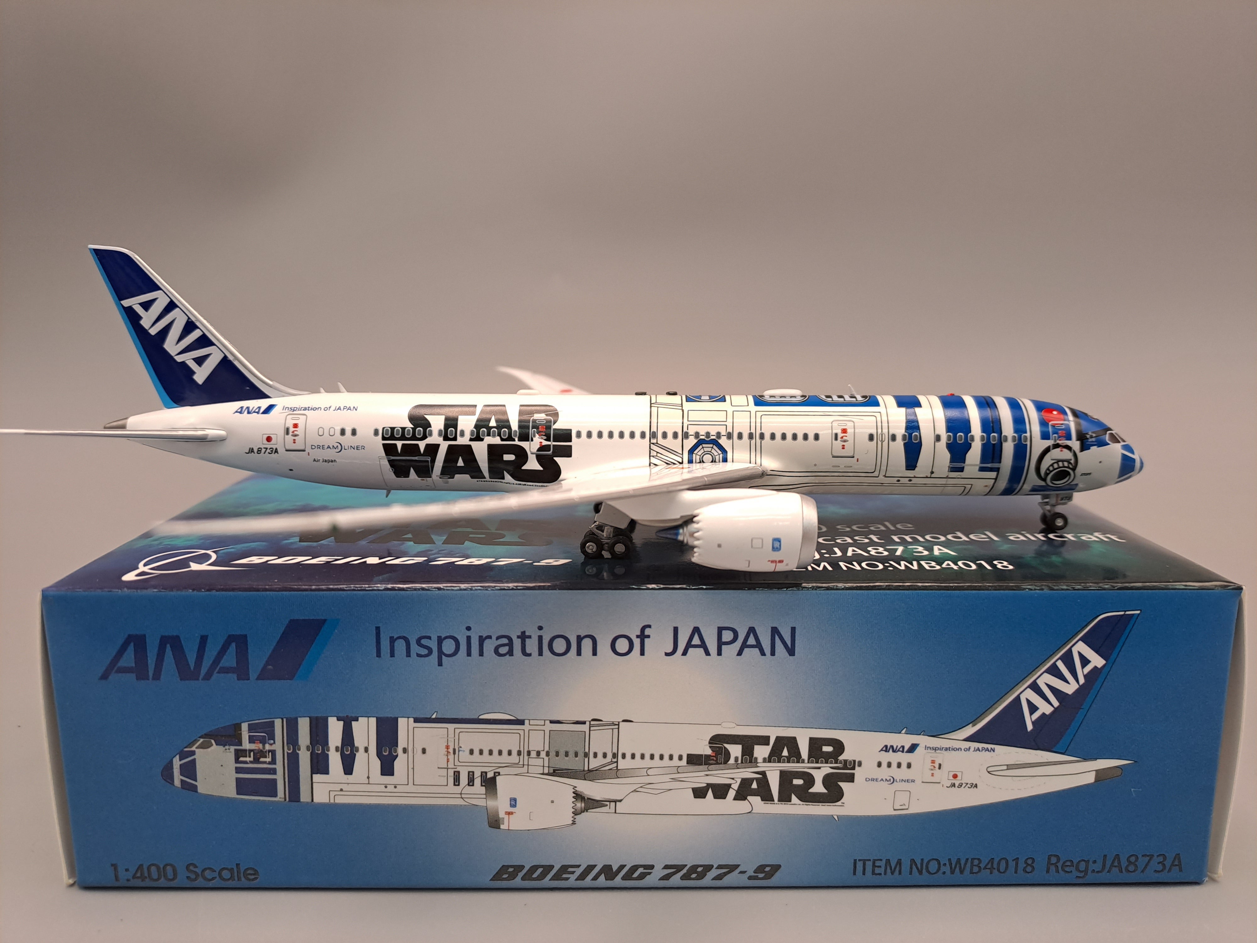 貴重 ANA B787-9 STARWARS R2D2 JA873A 1/200-