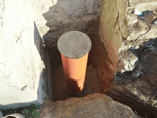 Main sewer pipe installation 07