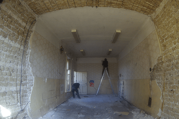 Removal of old plaster 01