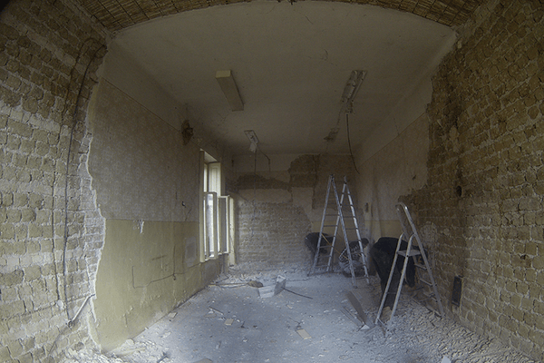 Removal of old plaster 04