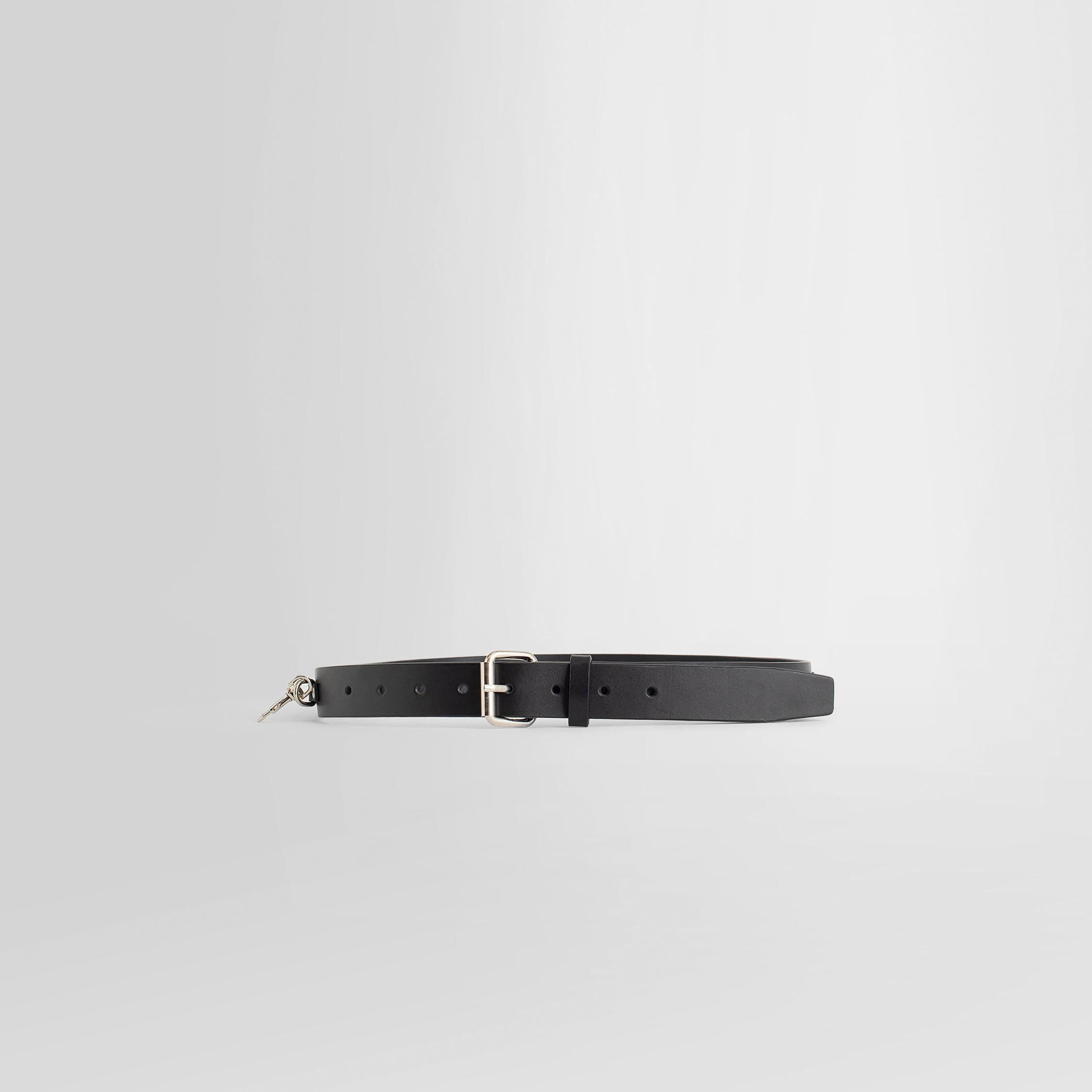 VETEMENTS MAN BLACK BELTS