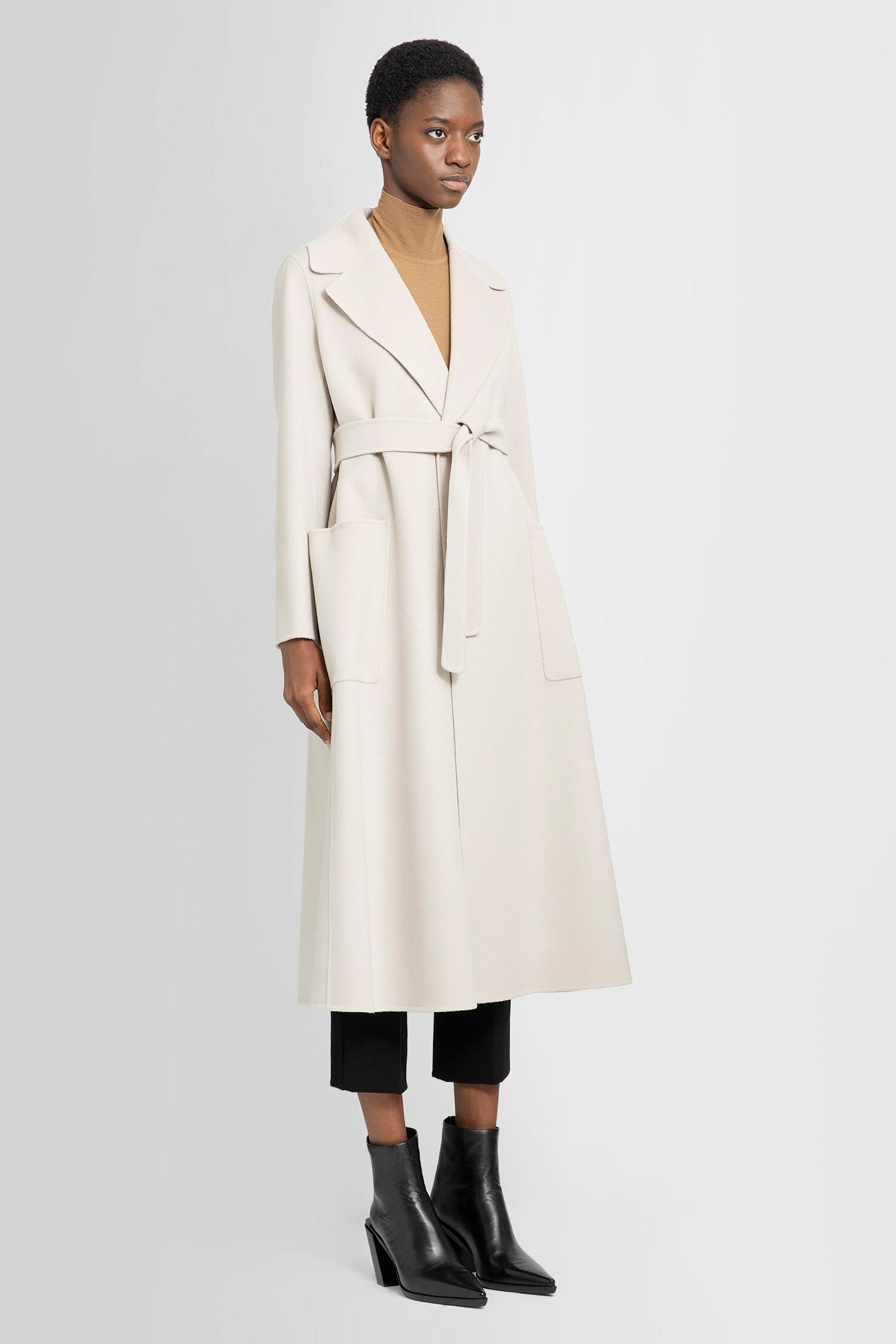 S MAX MARA WOMAN WHITE COATS