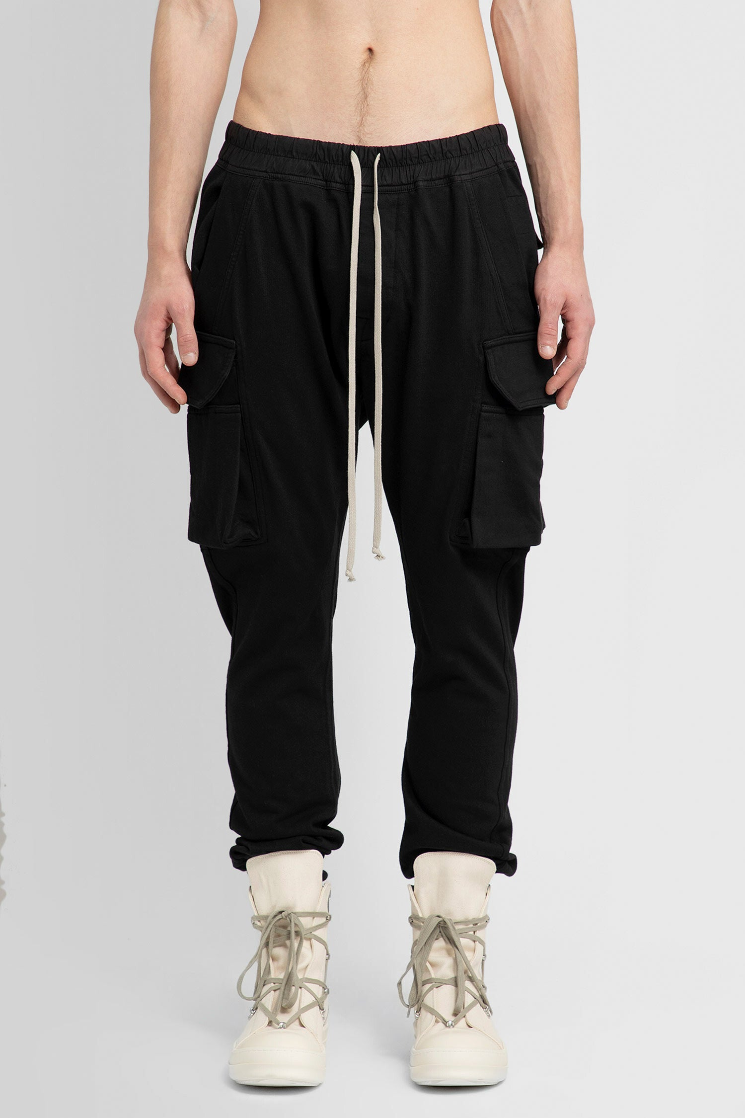 RICK OWENS MAN BLACK TROUSERS - RICK OWENS - TROUSERS | Antonioli