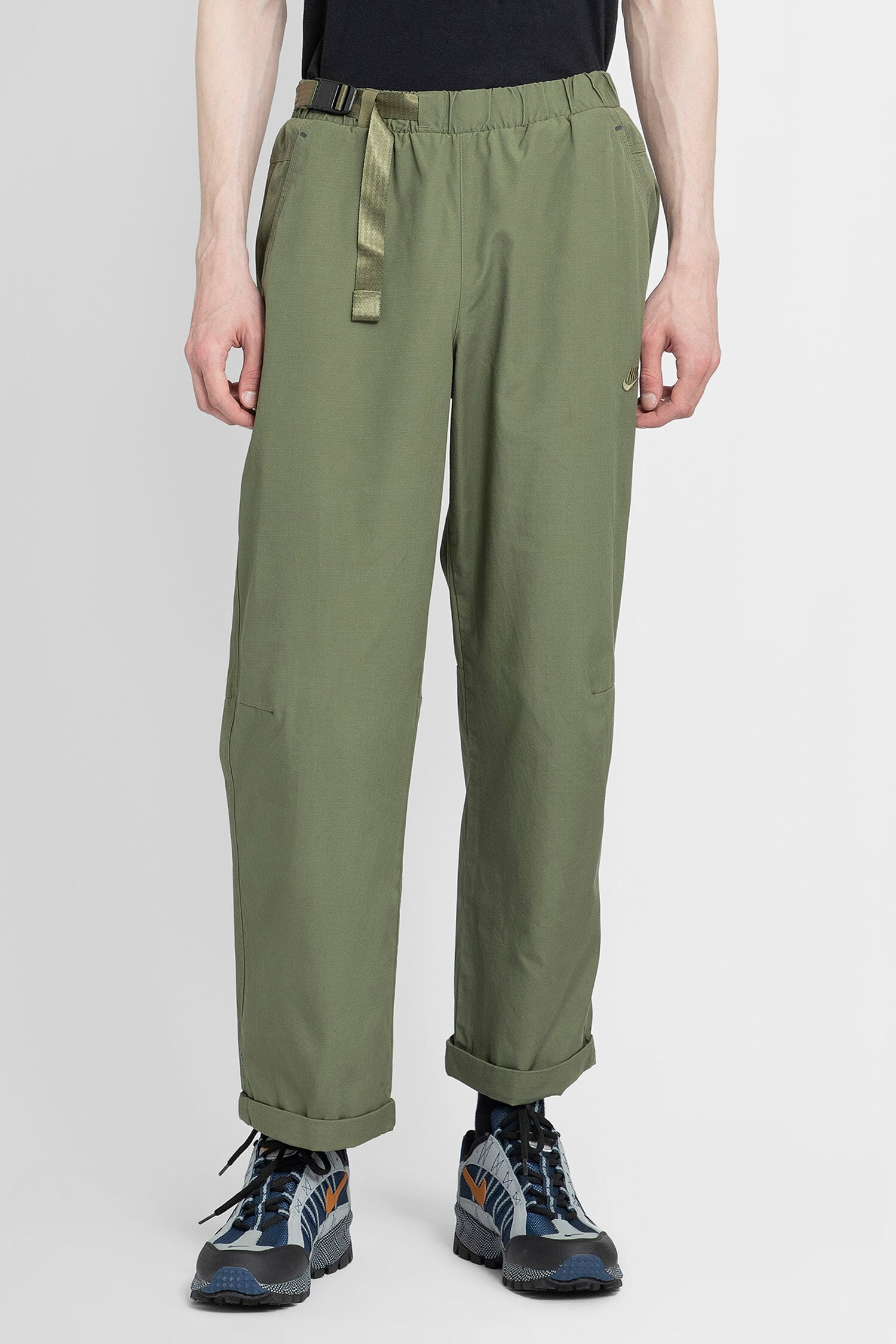 NIKE MAN GREEN TROUSERS