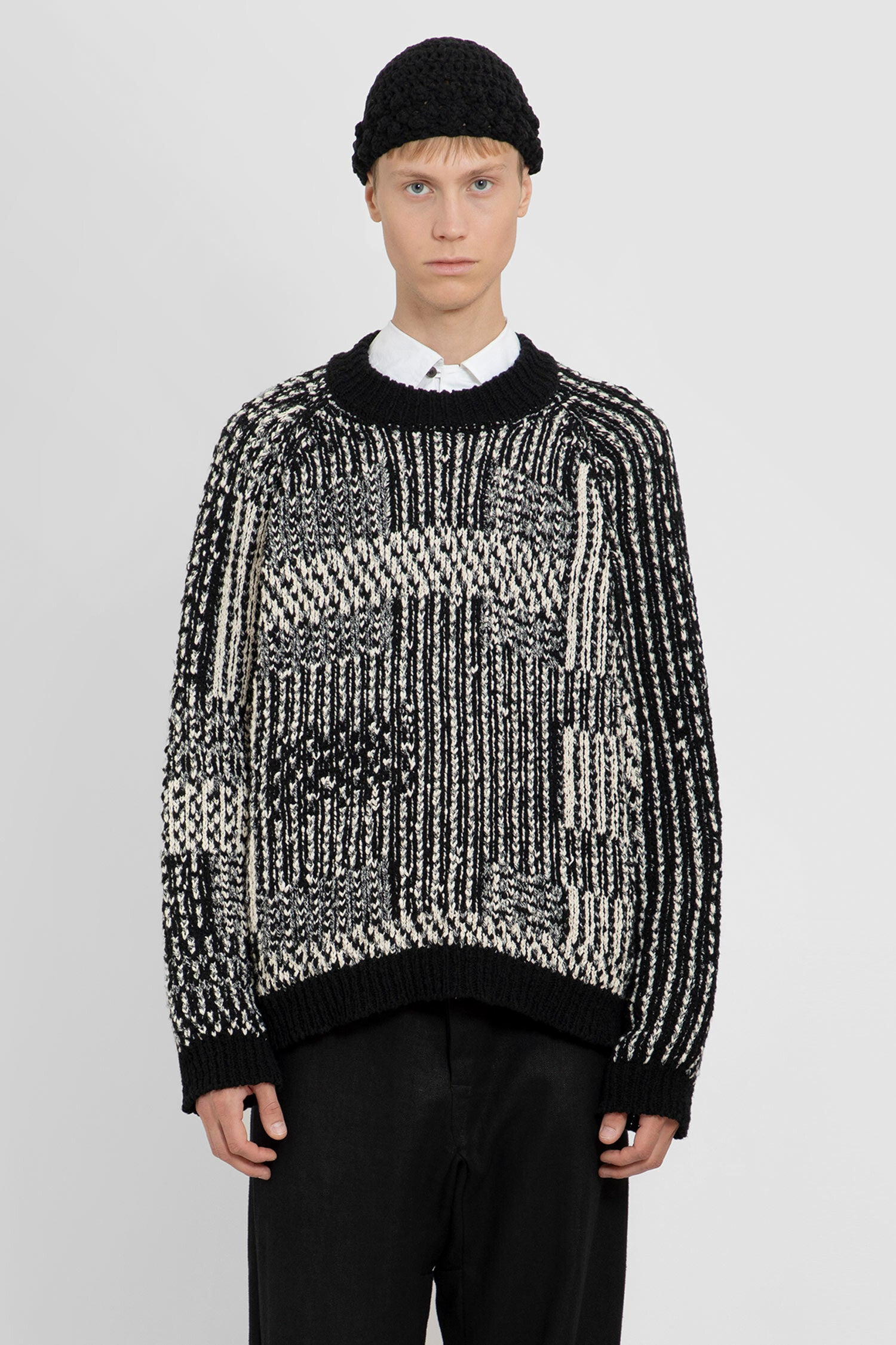 JAN-JAN VAN ESSCHE MAN BLACK&WHITE KNITWEAR