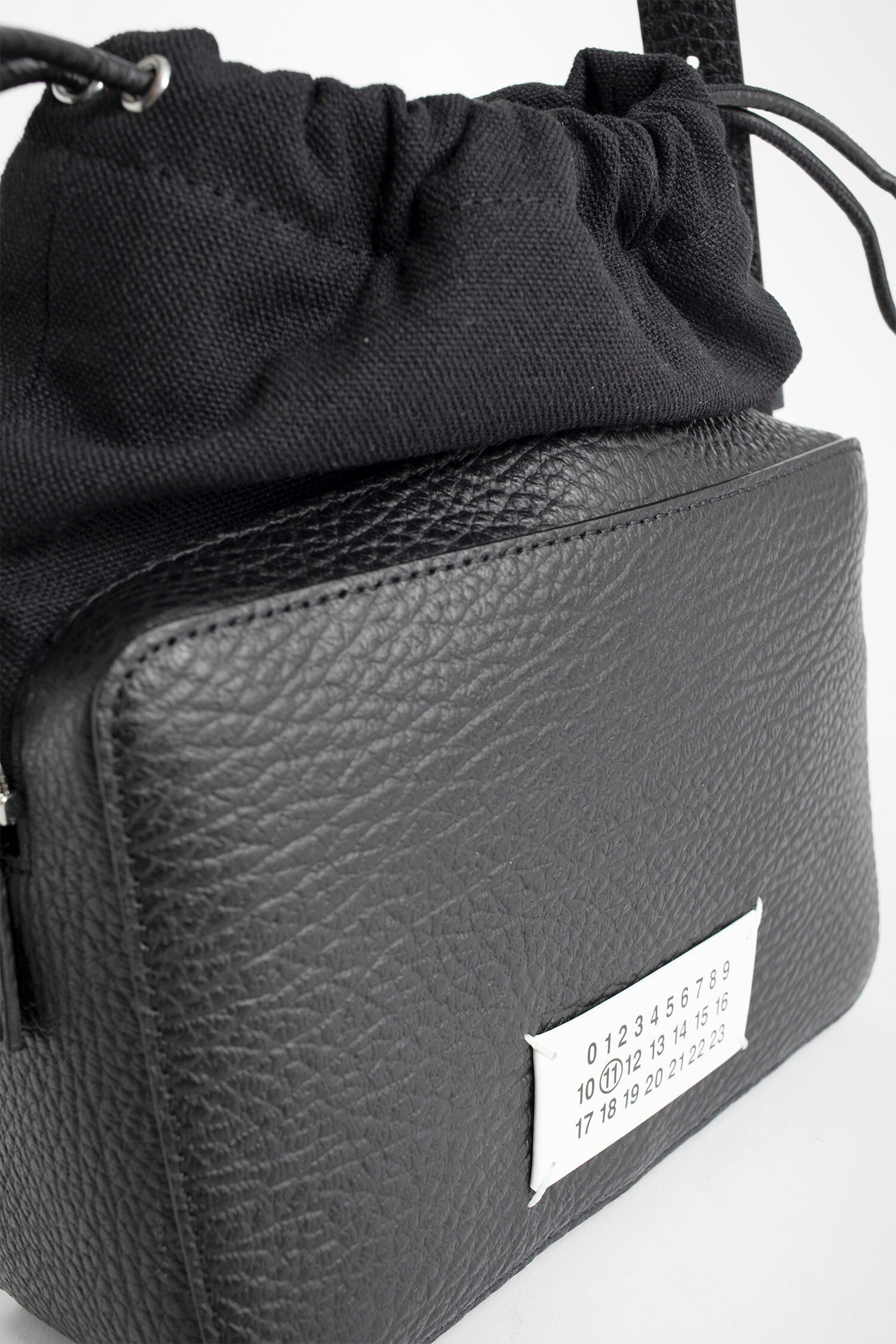 MAISON MARGIELA BLACK SHOULDER BAGS