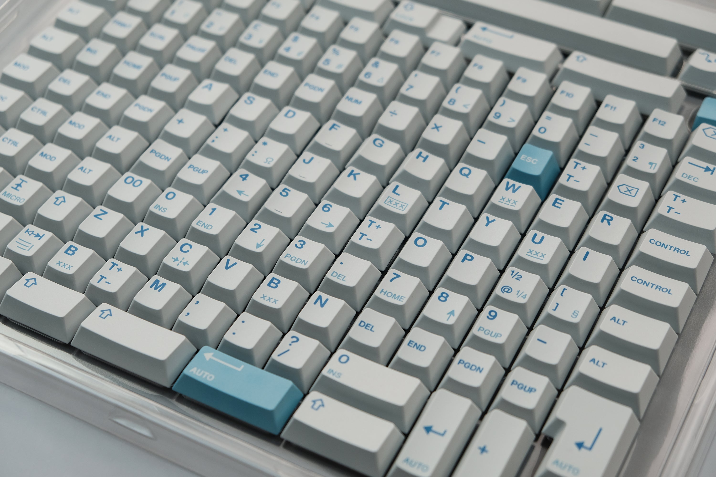 XMI AZERTY Keycaps – OmegaType