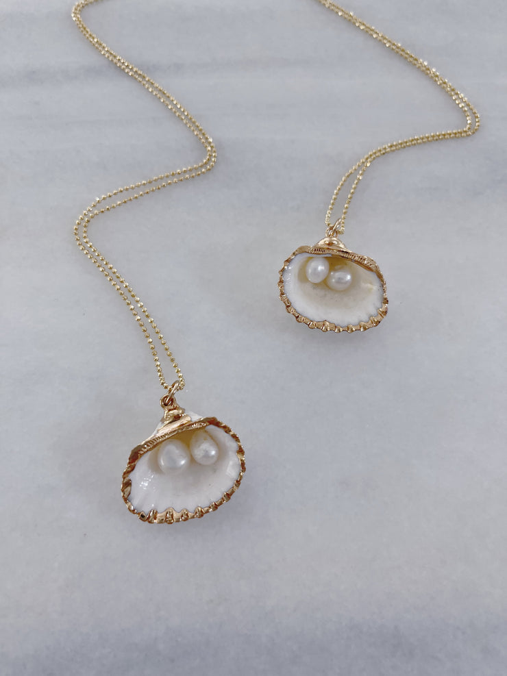 necklace with two pearls