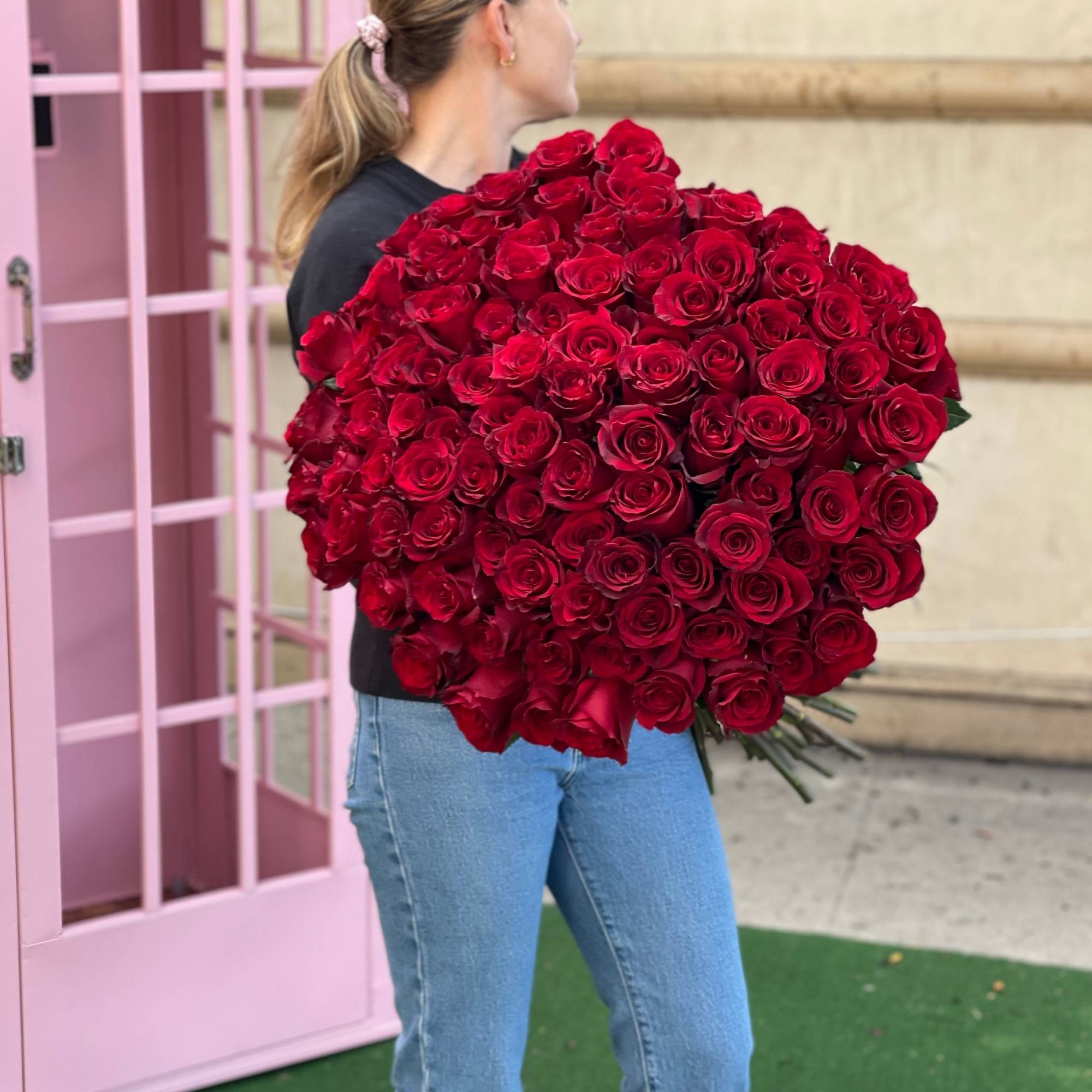 Order 100 Red Roses Bouquet – ART Flowers LA