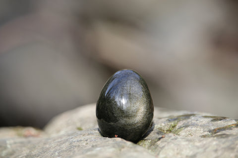 huevo yoni huevo vaginal obsidiana dorada