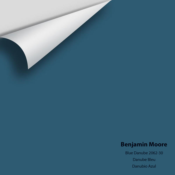 Benjamin Moore on X: .@MegGeorgopoulos uses Symphony blue 2060-10
