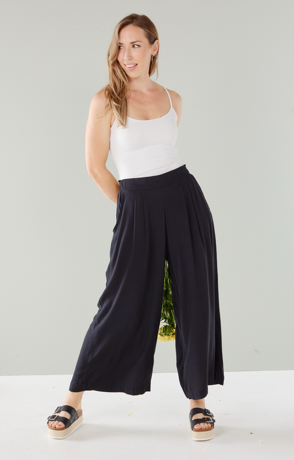 Harper - Black: Culotte Pants with pockets