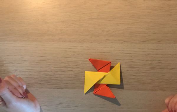 étape 6 origami naruto shuriken