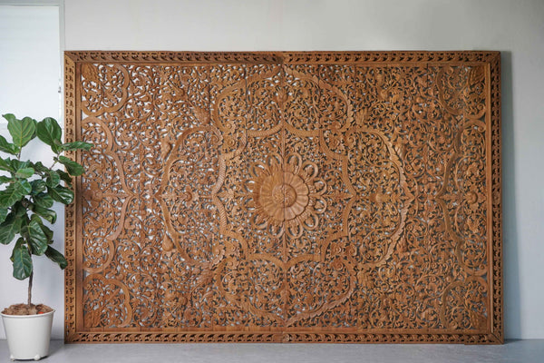 Painel-en-bois-mandala-monte-sur-plafond