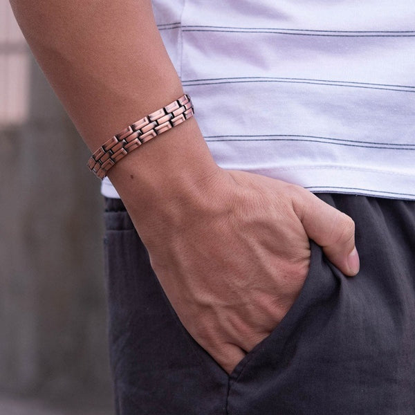 hung-bracelet-homme-therapeuthique-en-cuivre-magnetique-sur-poignet