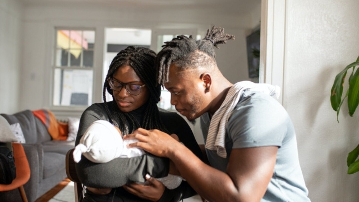 first-time-dad-with-mum-and-baby