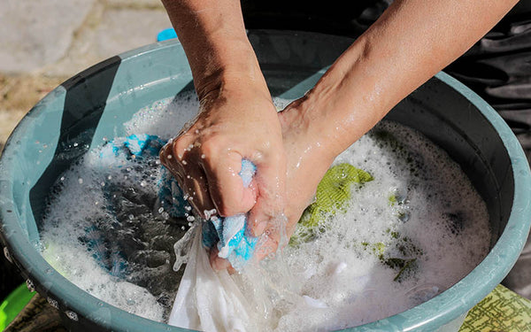 How to Wash Graphic Tees Without Cracking or Fading 