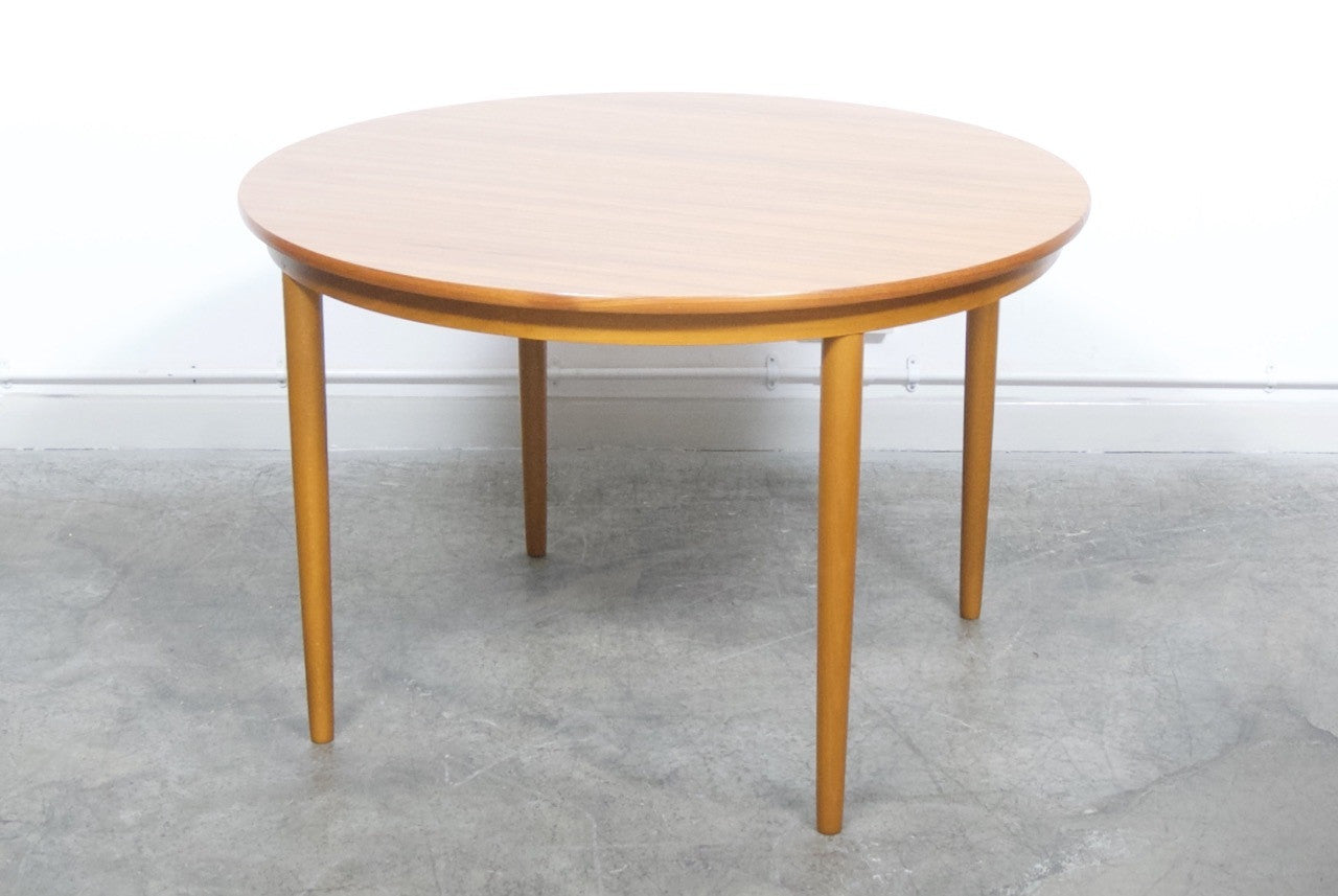 Farstrup's Round Dining Table