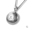 Deze zilveren 925 sterling poes/kat ashanger kenmerkt zich door het fraai en speels ontworpen karakter. Dit gedenksieraad kan met as en ook met haar van je huisdier gevuld worden.