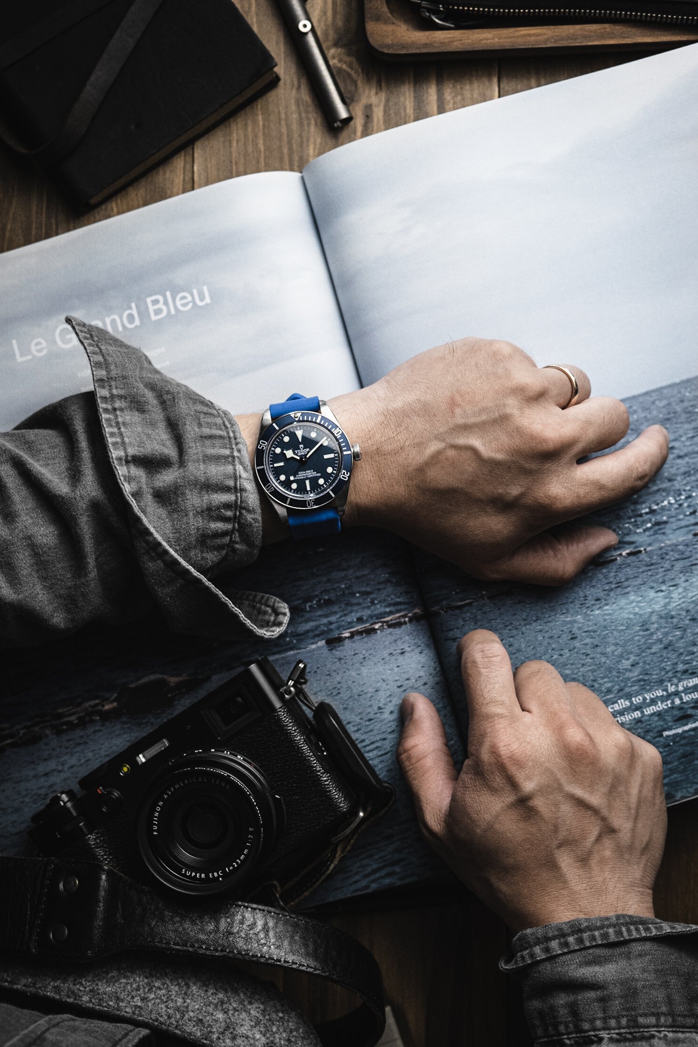 3 simple ways to pose your hands in watch photos