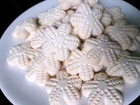 Kuih Bangkit cookies.