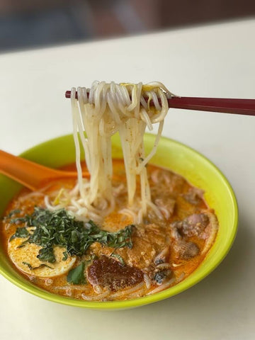 Laksa noodles in curry both. Photo by Leslie Koh.