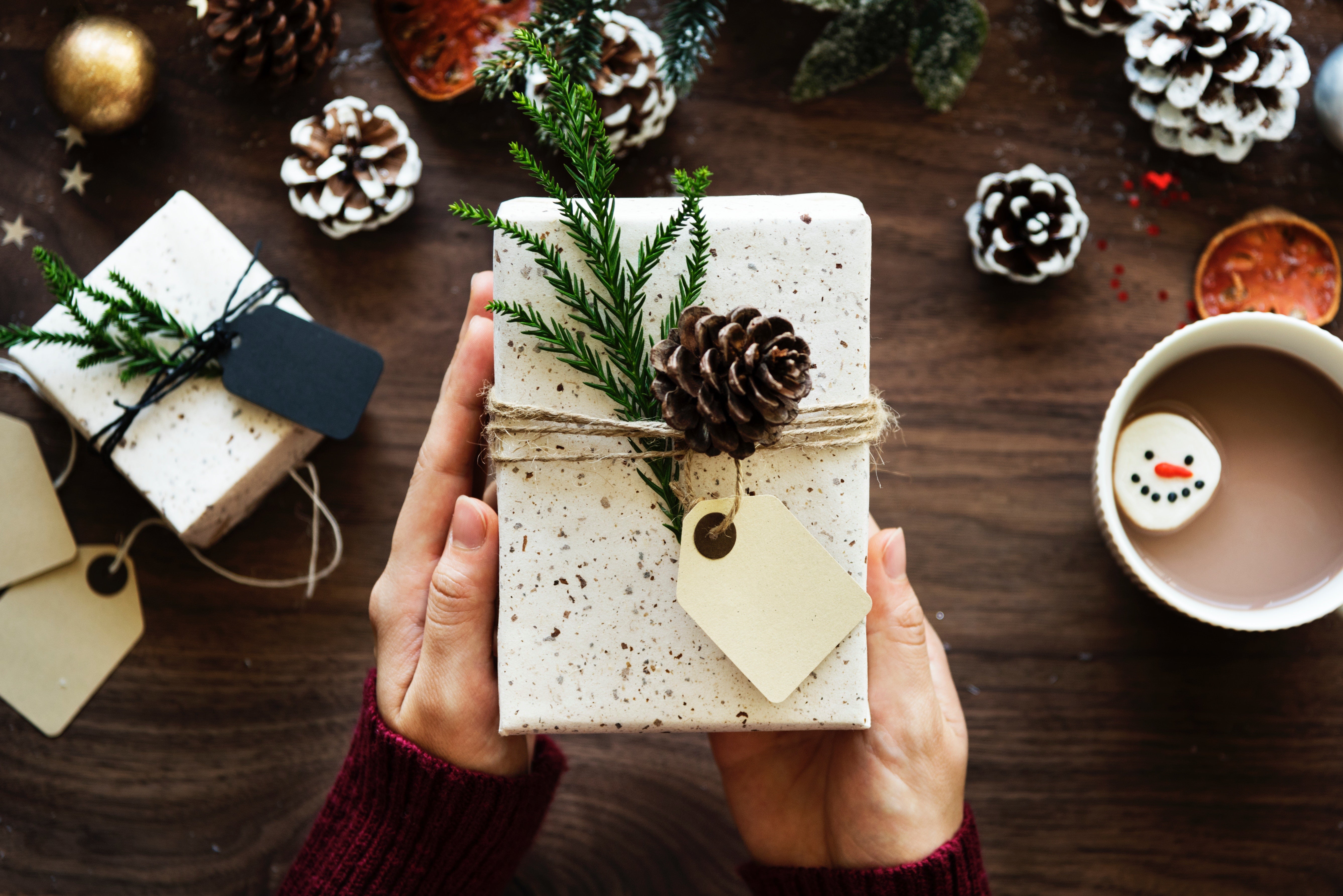 35 DIY Christmas Gift Wrapping Ideas for Meaningful Presents