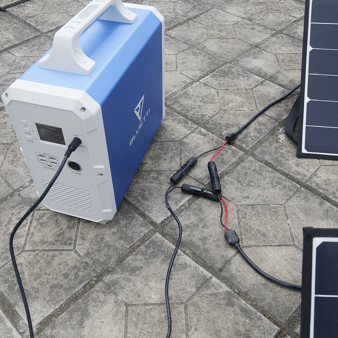 BLUETTI EB150 Portable Power Station , 1,000W 1,500Wh