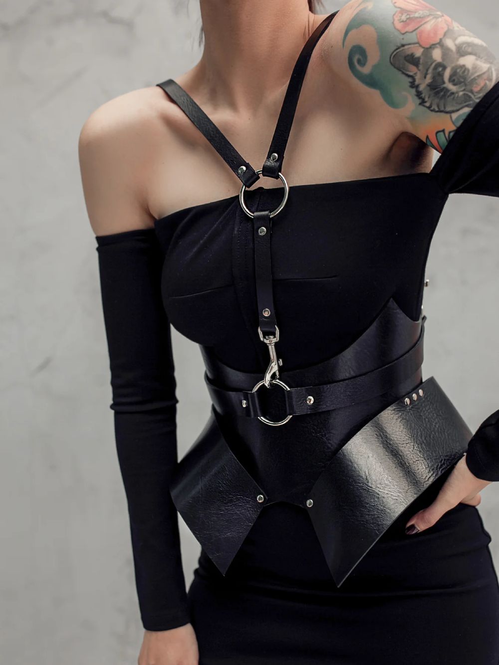 how-to-make-a-leather-corset-belt-7