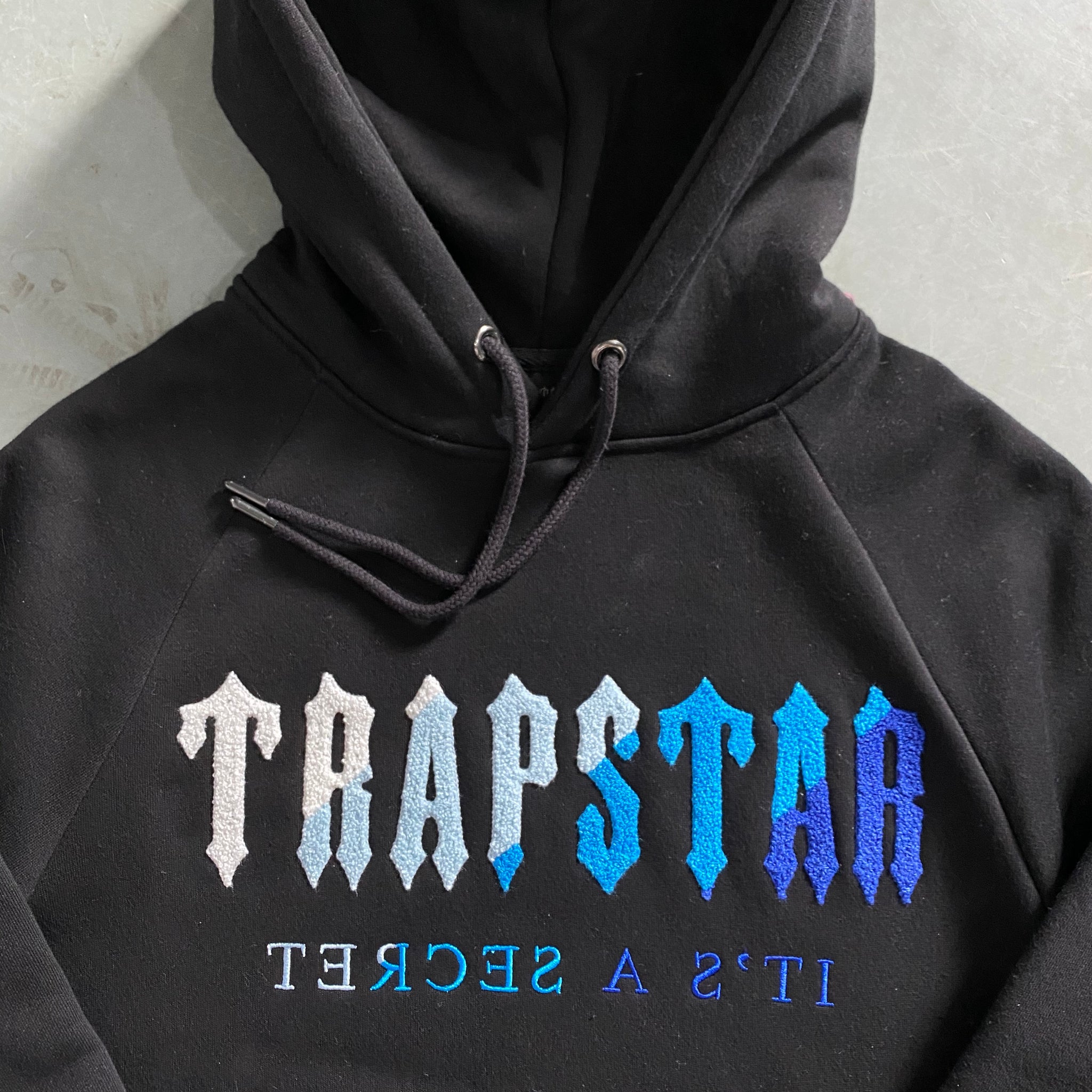 Trapstar tracksuits Chenille set ice flavours 2.0 edition Online store ...