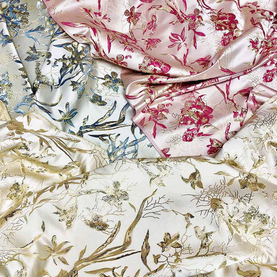 Jacquard fabric, floral motif. Close-up of elegant and splendid silk fabric  with a floral ornament Stock Photo - Alamy