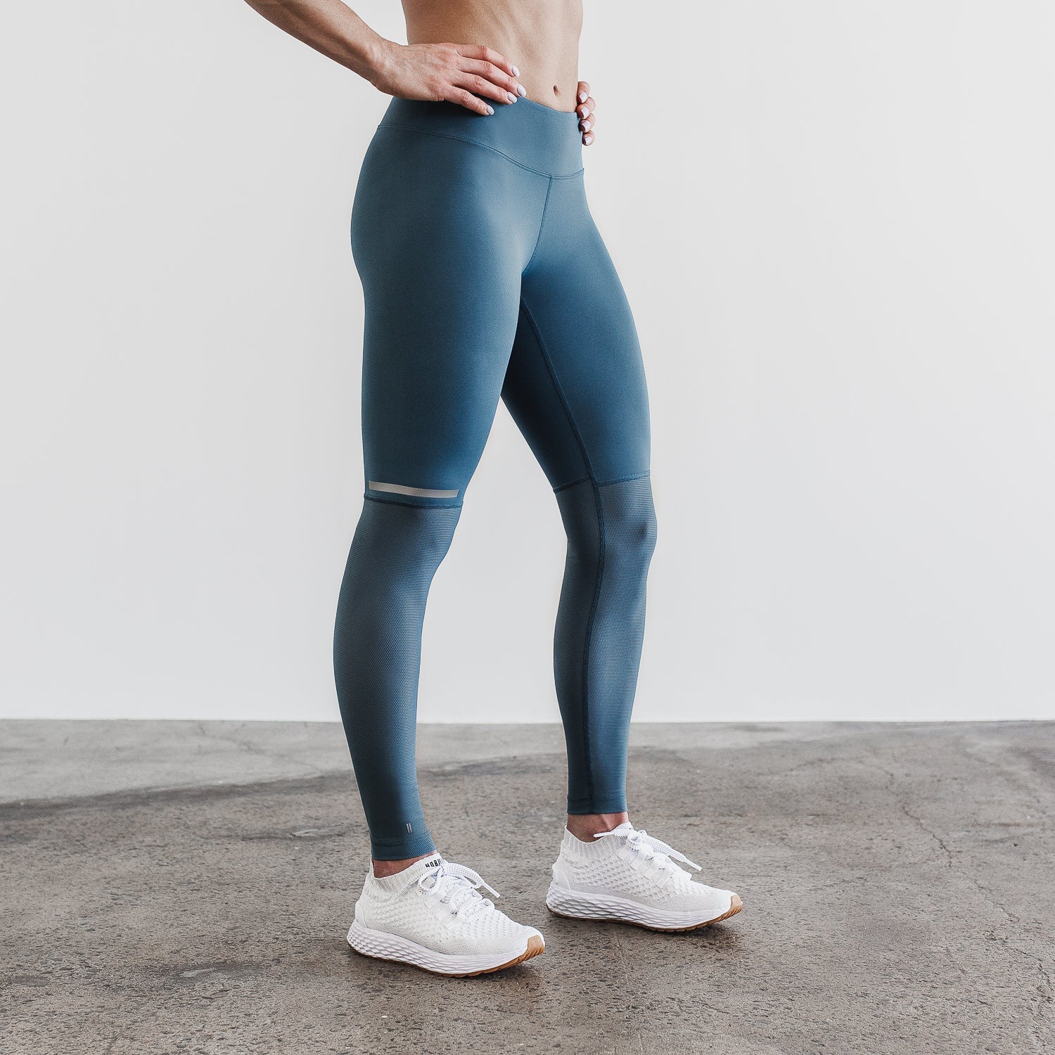 Women's Pace Tight 28