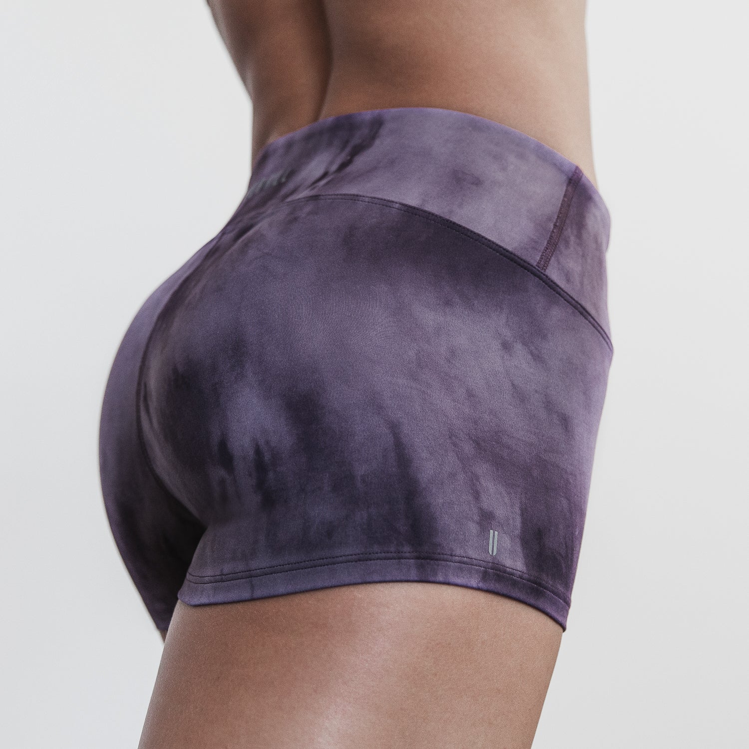 Women's Tie-Dye Low-Rise Matte Short 2