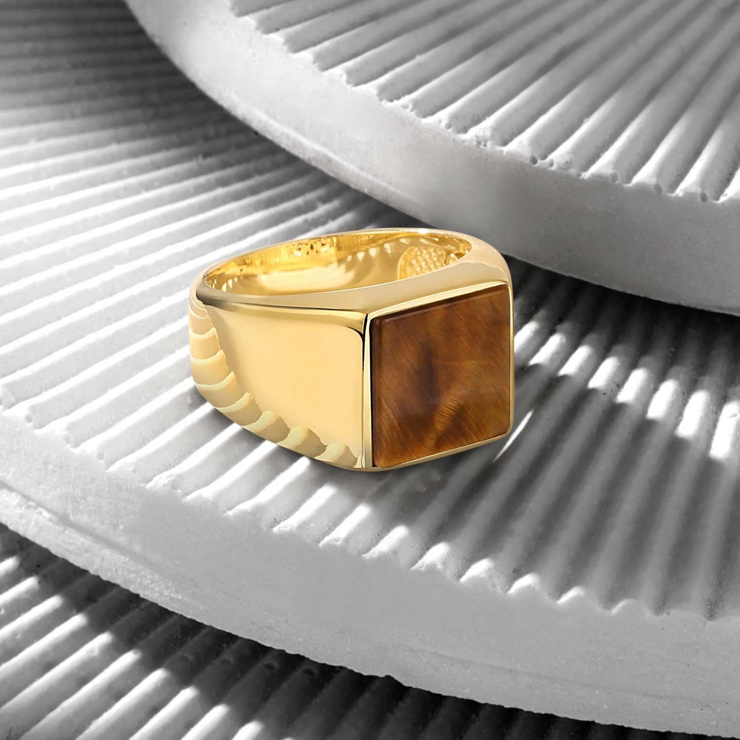 18K Gold Plated Mother-of-Pearl Ring, Chunky Black Pax Ring – The Little  Statement