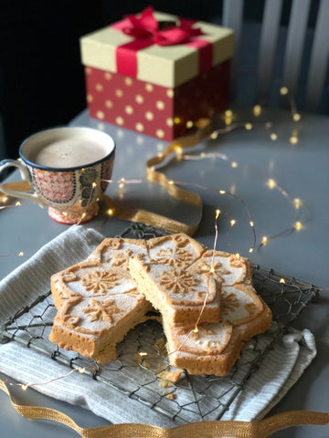 Nordic forjulshygge gingerbread