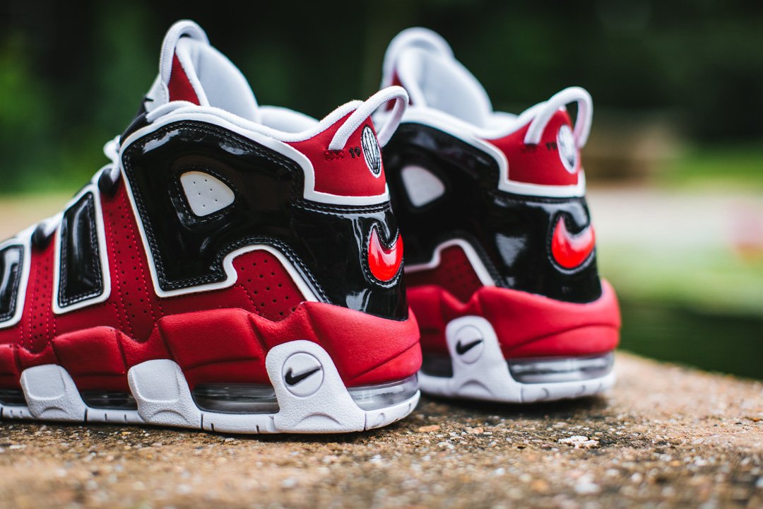 Air More Uptempo OG Chicago 鈥淗oop Pack鈥 415082-600