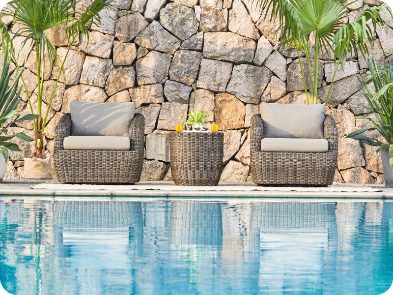 outdoor swivel accent chair