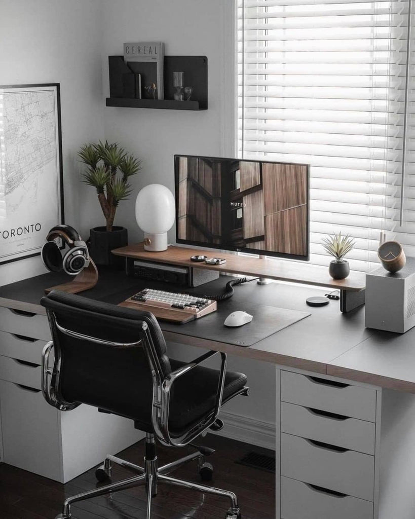 Desk Setups For Creative Workspace