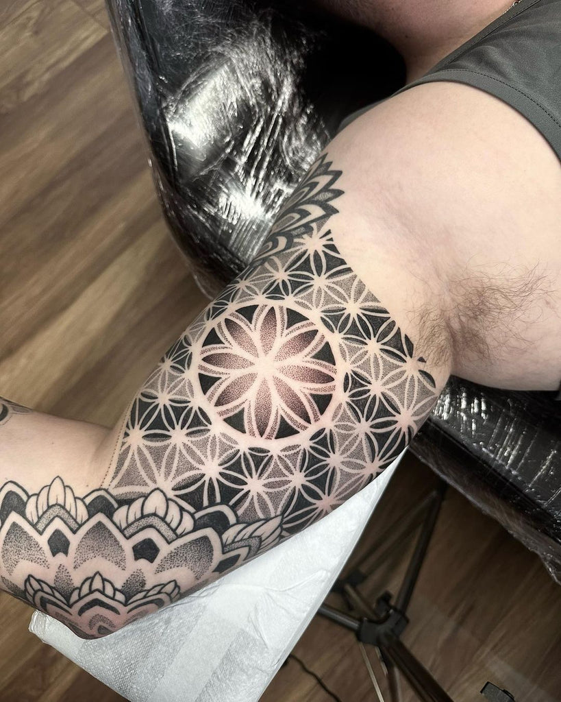 Tattoo uploaded by Anatta Vela • Angel and compass tattoo by Lil Jeon  #LilJeon #blackandgrey #realism #compass #angel #flower #floral #bicep #arm  • Tattoodo
