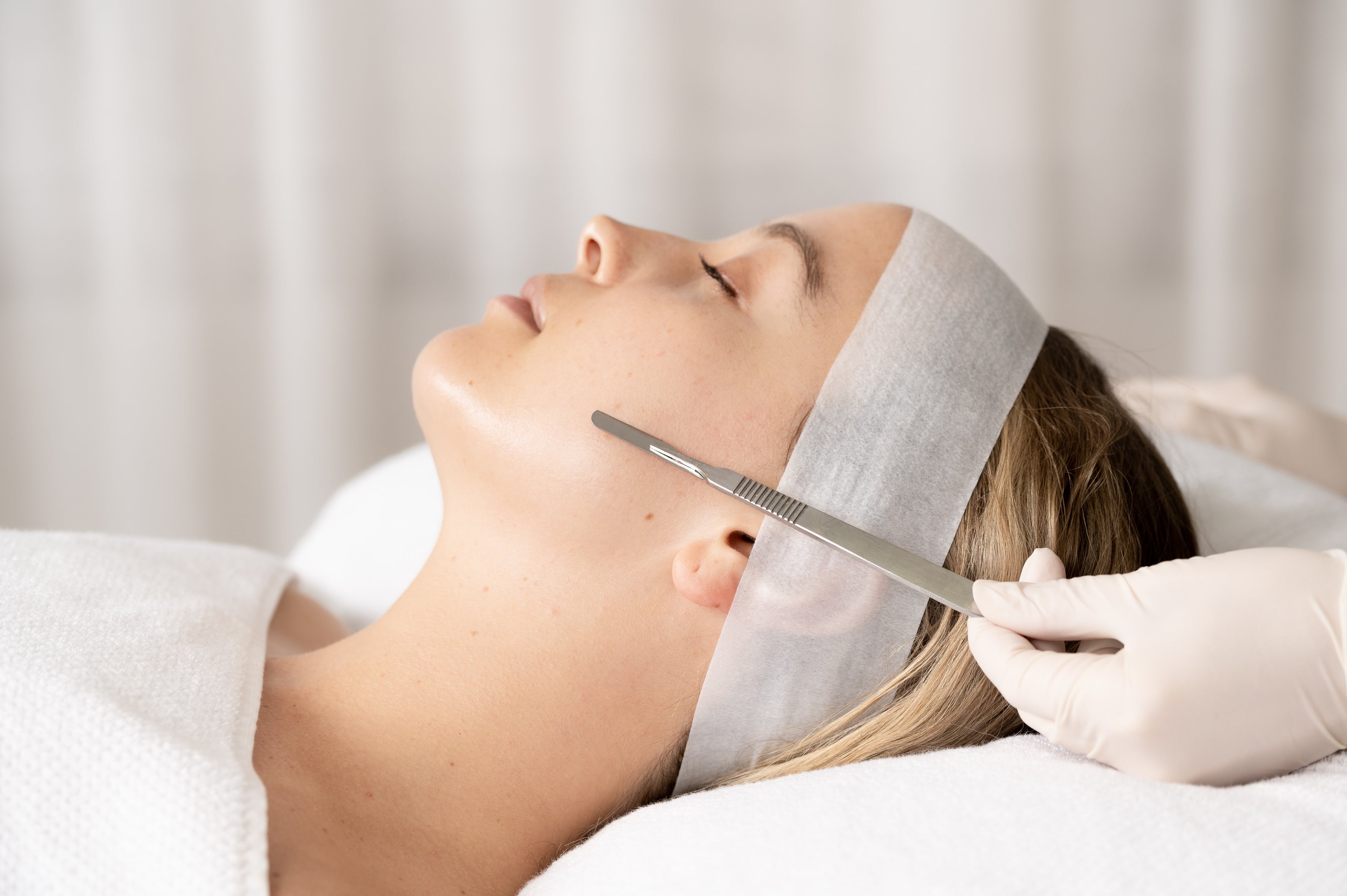 Discover Dermaplaning The Simple Effective Facial Treatment Sooth Brush