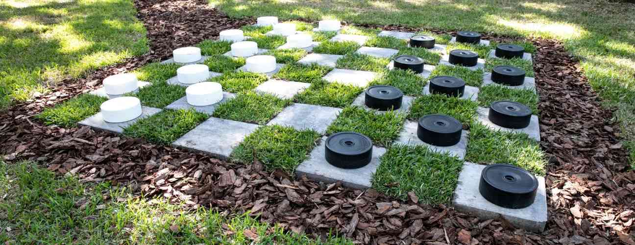Grass plug checkerboard pattern