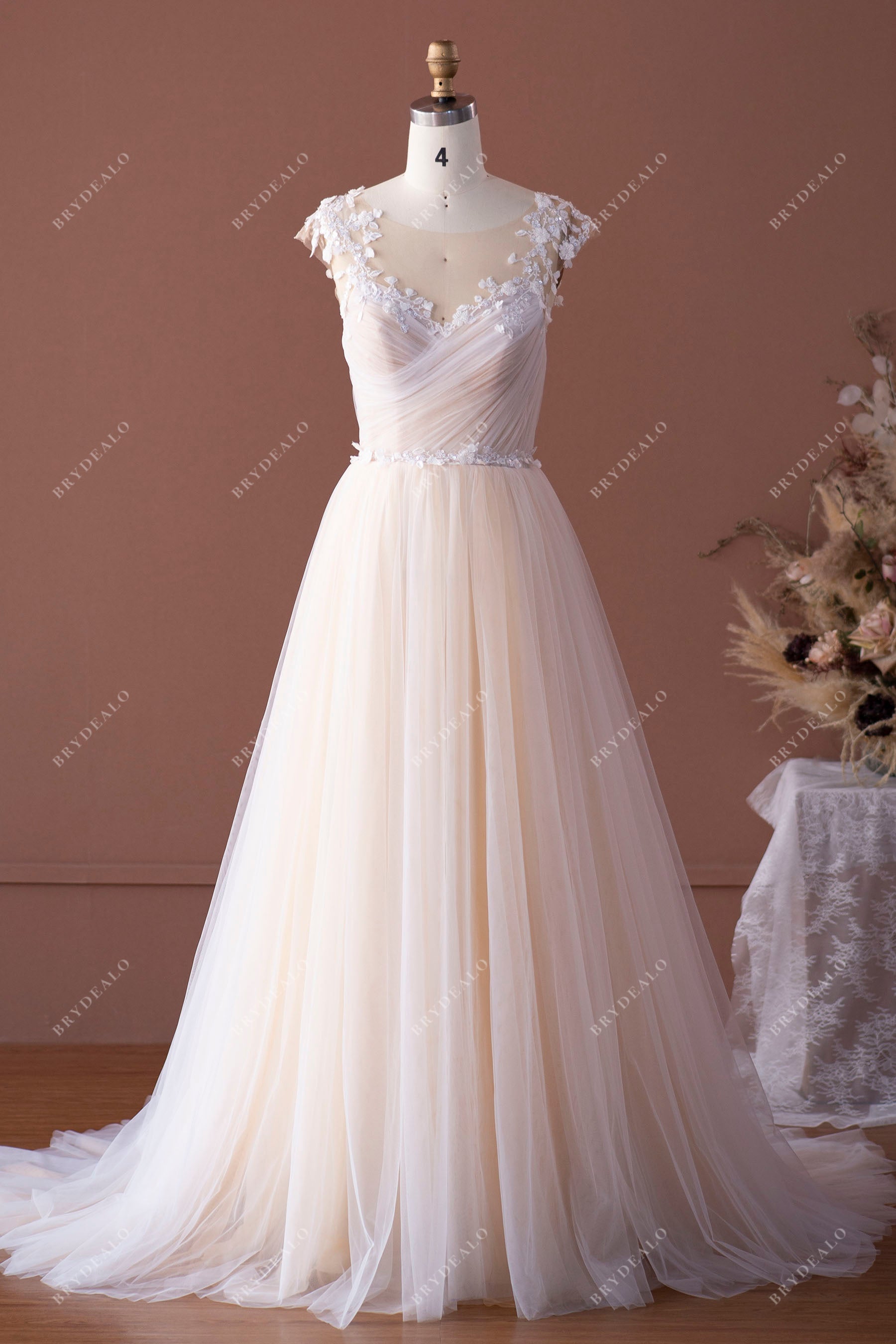 Pretty Illusion Neckline Cap Sleeve Lace Wedding Gown - Xdressy