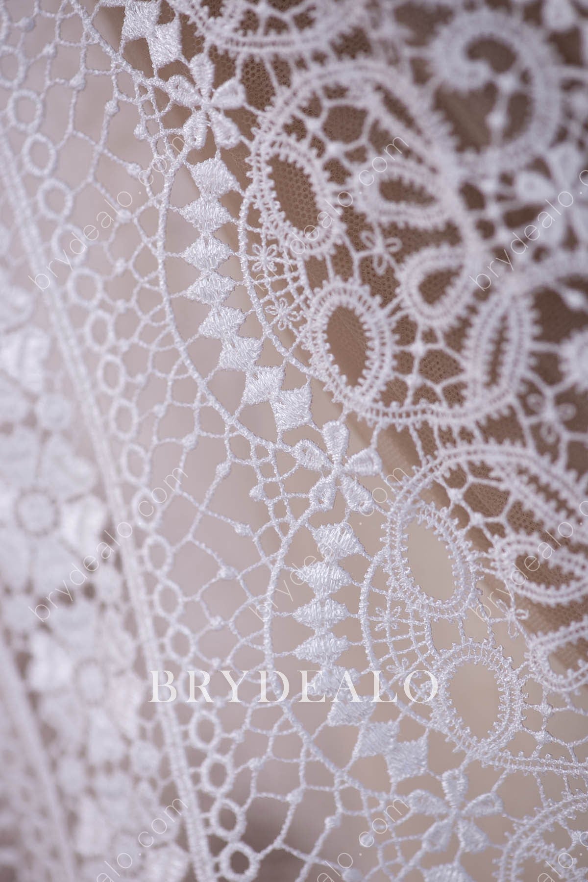 Glamorous Symmetrical Corded Lace Fabric