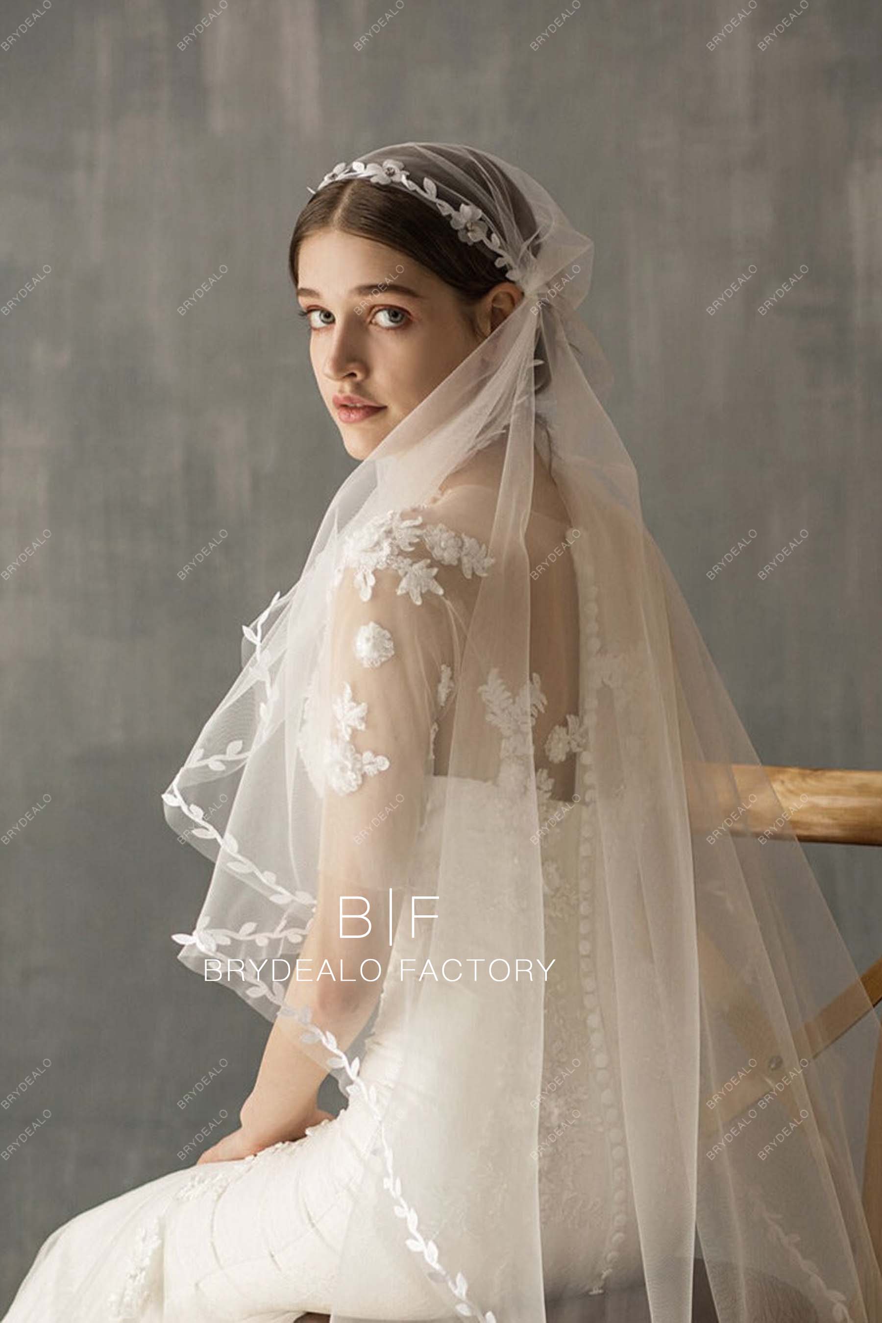 Yp93 Bride Veil Romantic Lotus Leaf Veil with Hair Comb Double Veil Wedding  Accessory - China Wedding Accessory and Wedding Dress price