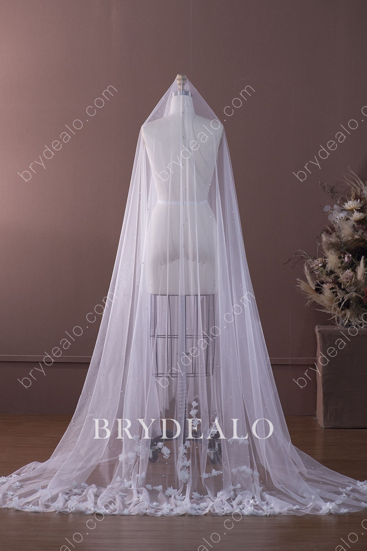 Yalice Pearl Bridal Wedding Veils Flower Long Cathedral Veil 118'' Veils  for Brides 1 Tier Fingertip Length Veil with Comb (Catherdral Length:300 *